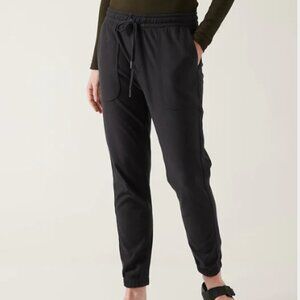 Athleta Farallon Jogger in Black
